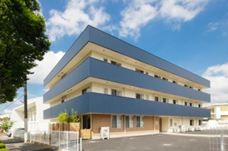 訪問介護・看護を利用できます。自立を支援するケアを推進しています。
