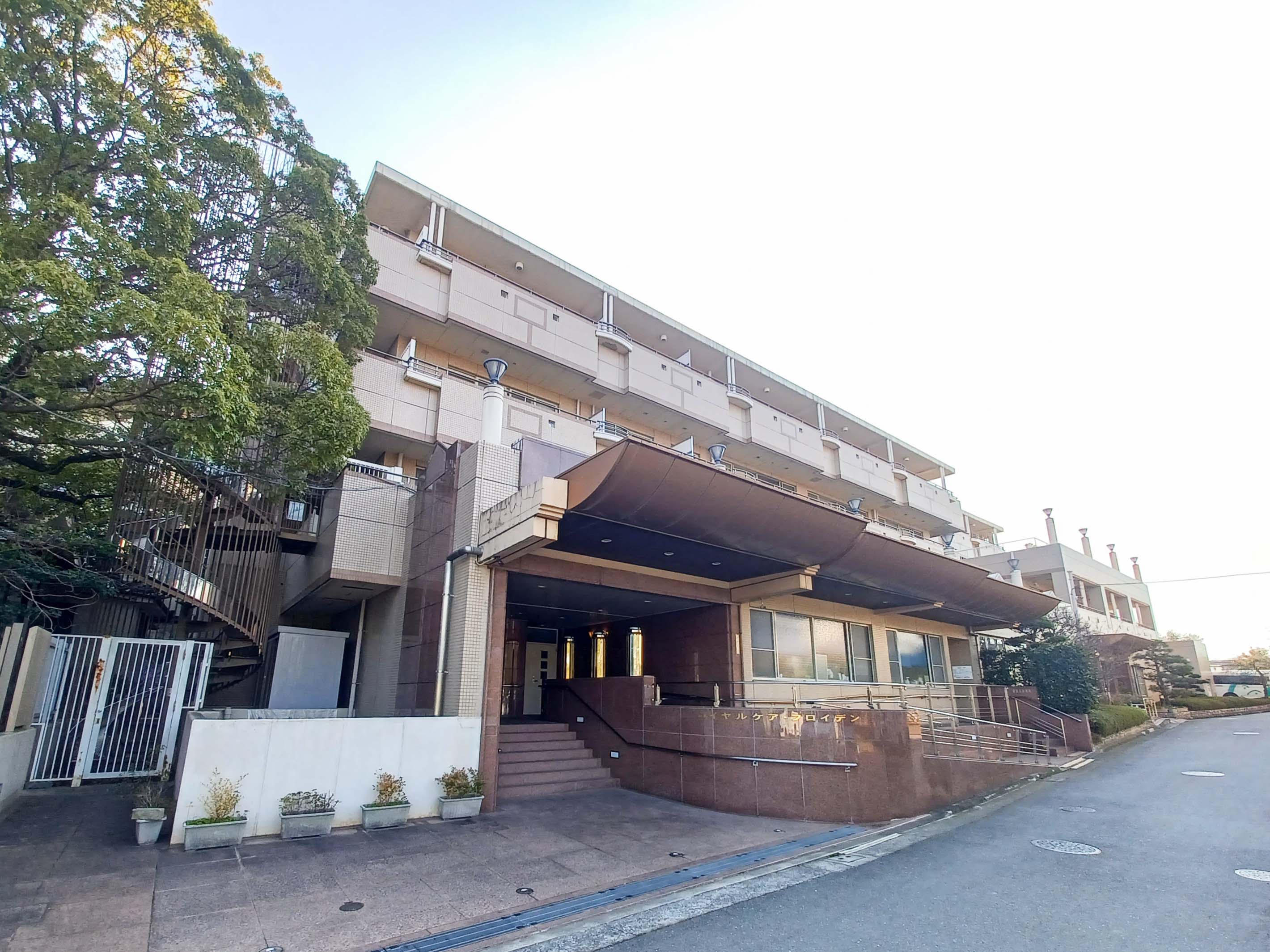 ロイヤルケア・フロイデンの居室