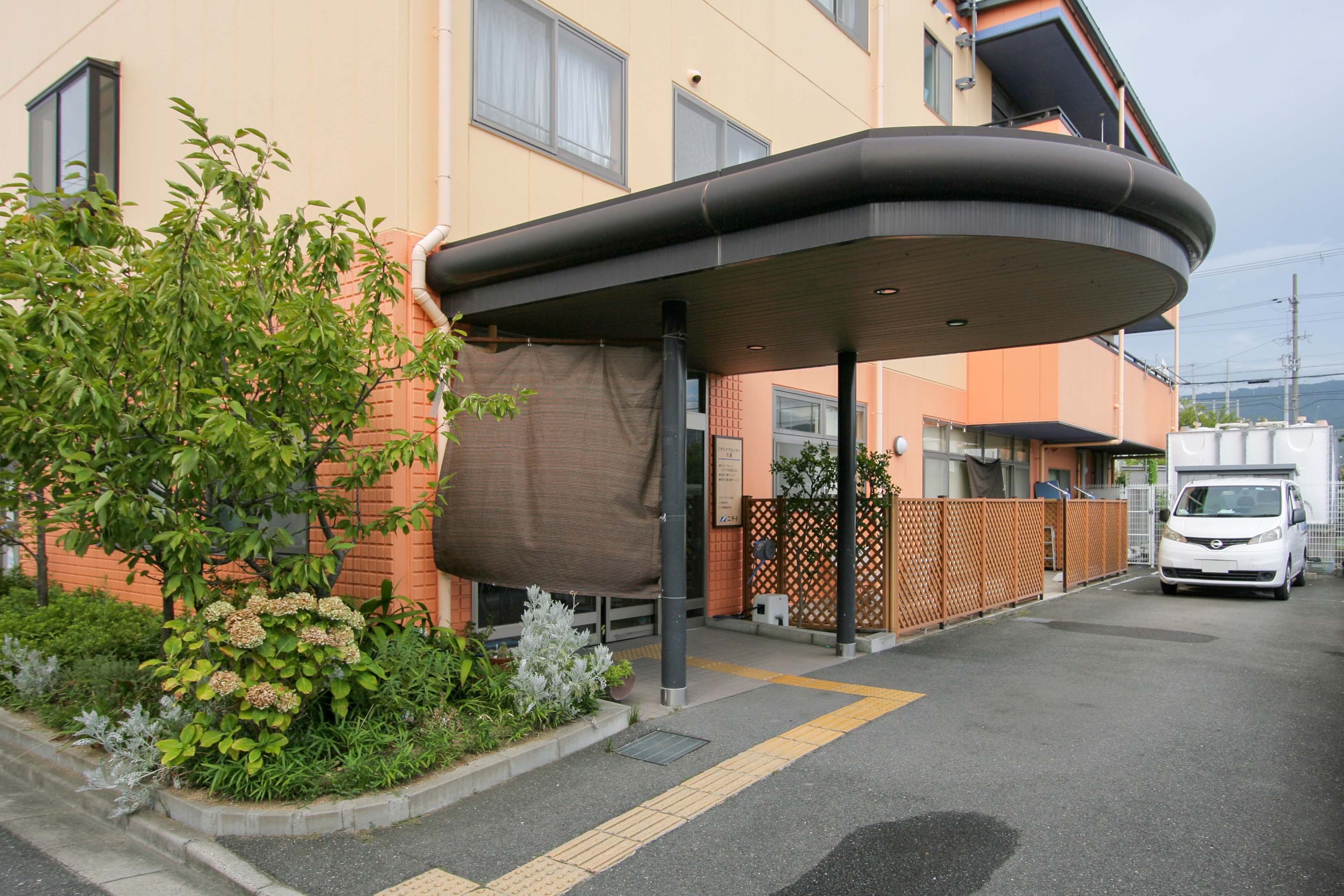 ニチイケアセンター花園の共用トイレ