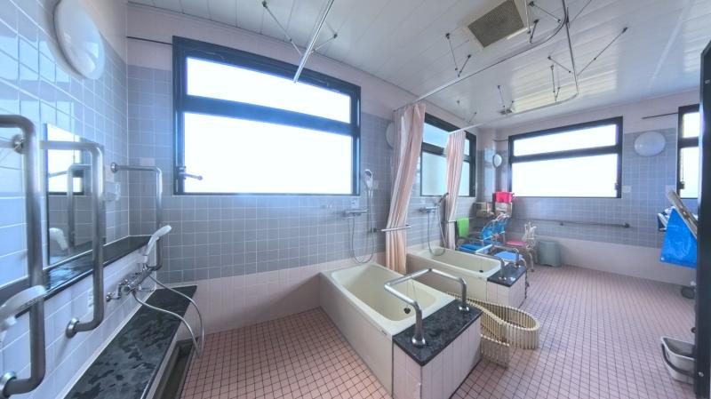 スマイルハートの共用トイレ