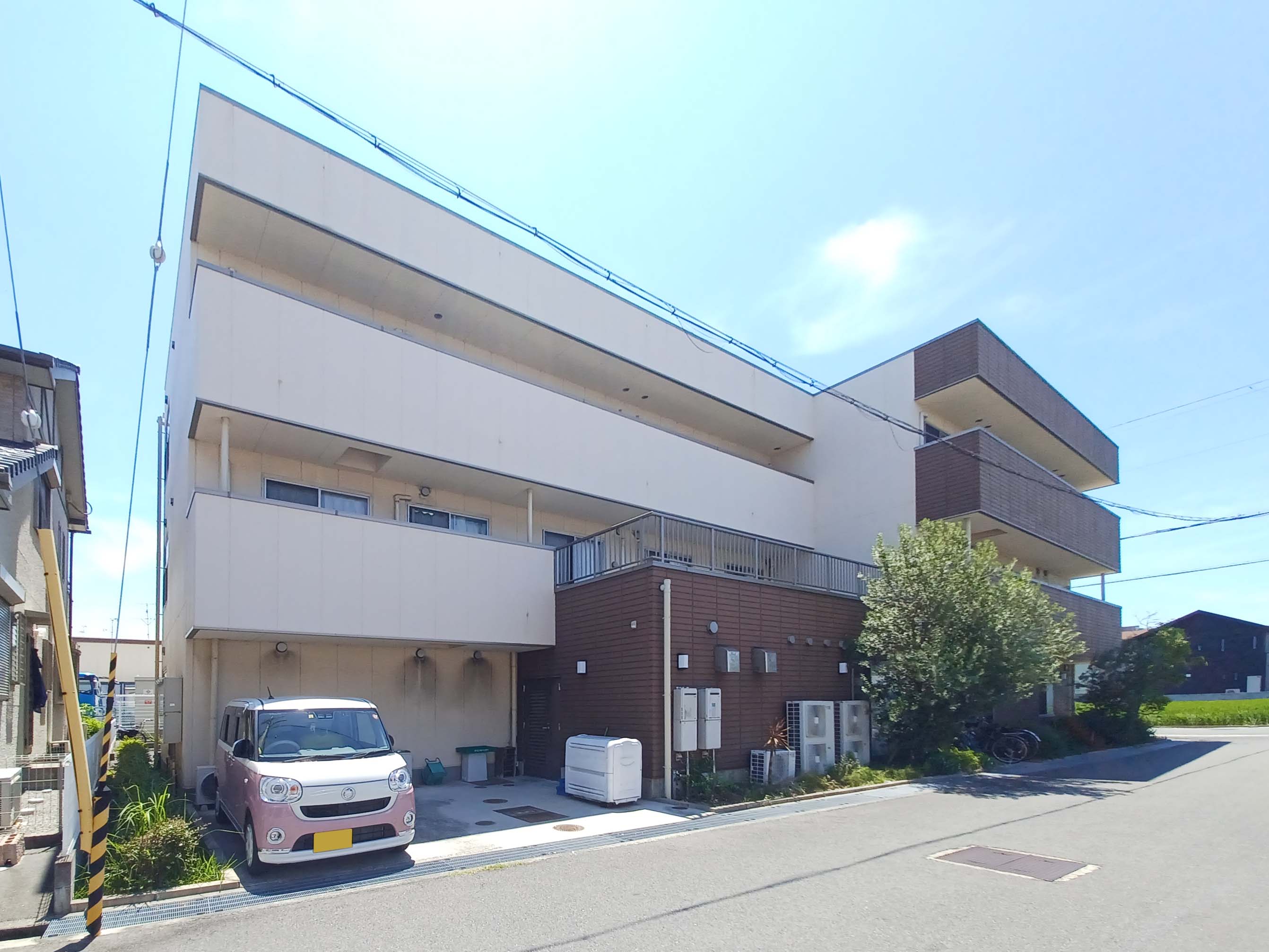 和香泉大津の駐車場完備