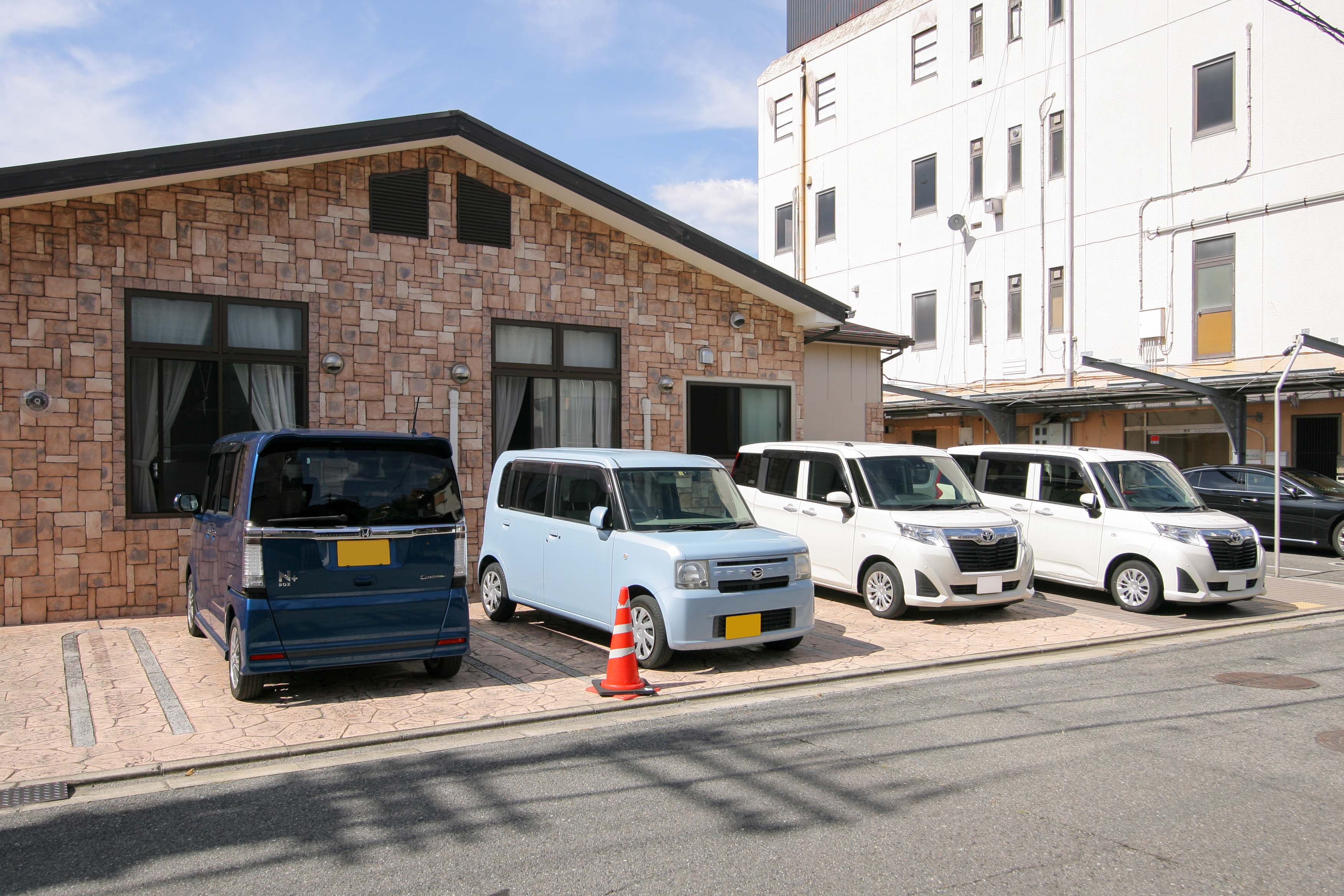 彩虹ぬのせの駐車場完備