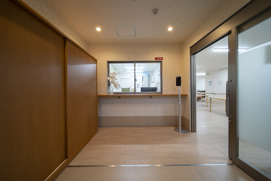 クランコート堺の玄関