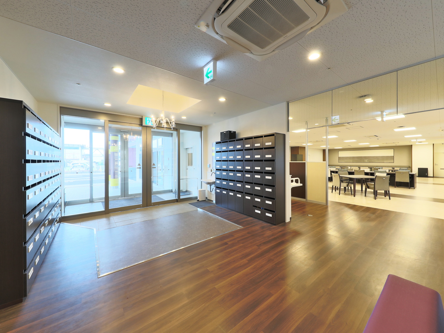 プレザンメゾン姫路広畑の玄関