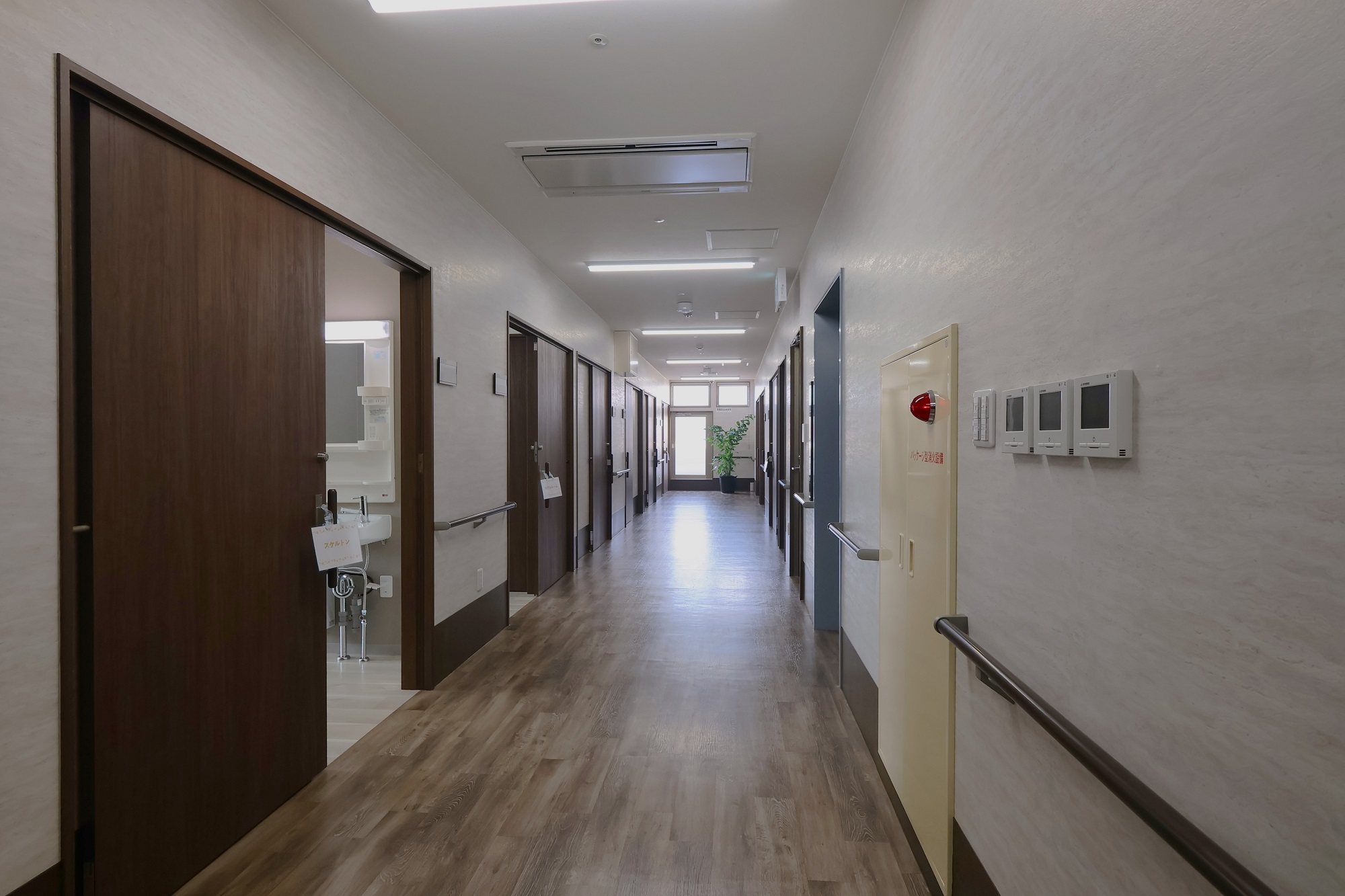 アルク寝屋川の玄関