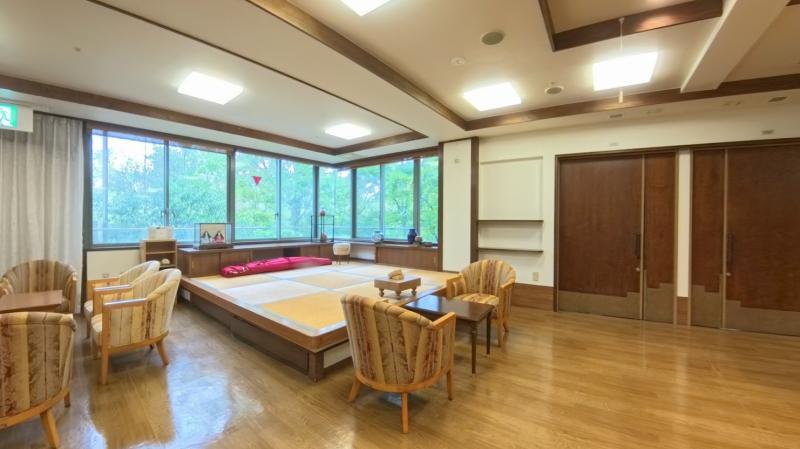 【動画あり】エスティームライフ学園前の玄関