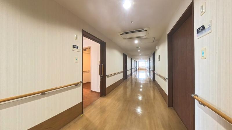 ソラスト守口の玄関