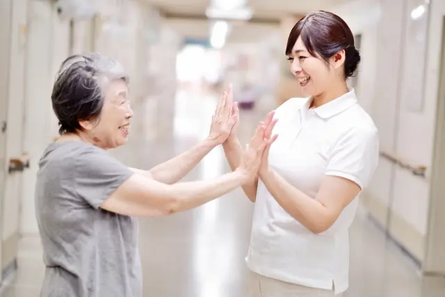 老人ホームの選び方を解説!介護施設の種類や探す際の手順も紹介