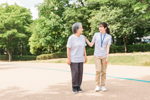 要介護認定がなくても入れる有料老人ホームの種類と入居までの流れ