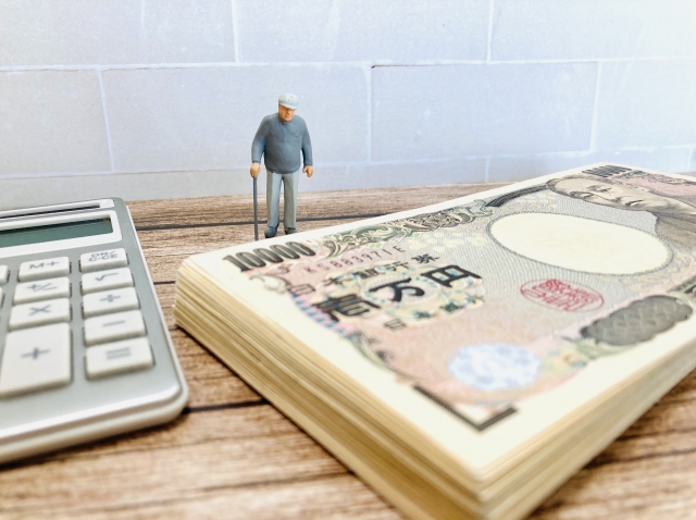 老人ホームの入居に必要な「入居一時金」の概要と費用の支払い方法