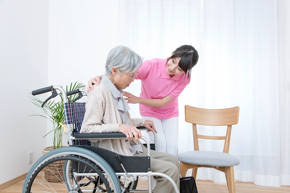 老健(介護老人保健施設)とは?役割・費用・入所条件からスムーズな退所後の選択肢まで徹底解説