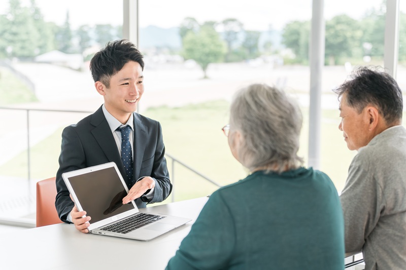 老人ホーム入居と成年後見制度：必要な手続きと費用、注意点を徹底解説