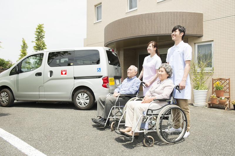 介護タクシーとは？福祉タクシーとの違い、料金、介護保険の適用条件をわかりやすく解説