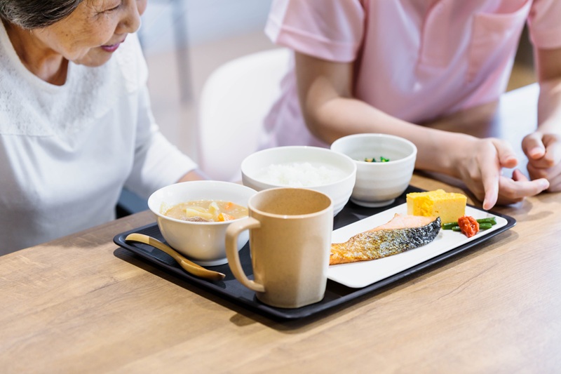 介護食とは？種類や選び方、高齢者の栄養不足を防ぐポイントを解説