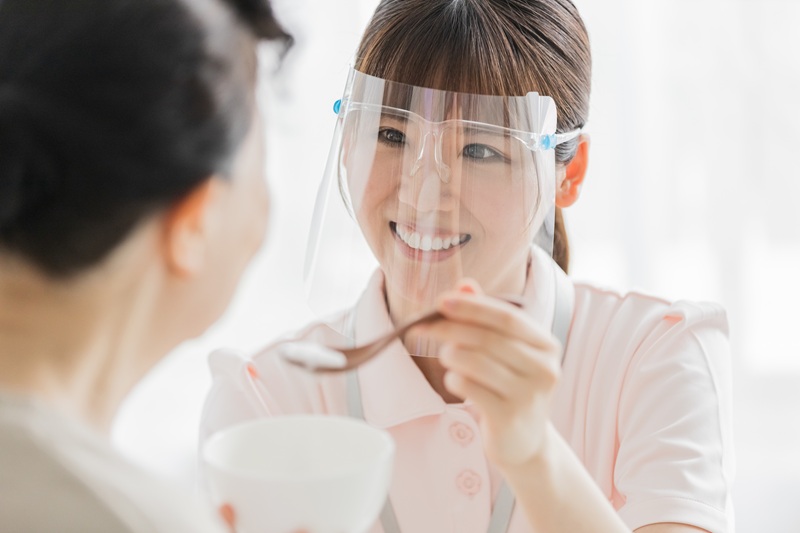 老人ホームの感染症対策とは？高齢者を守る具体的な予防策と施設選びのポイント