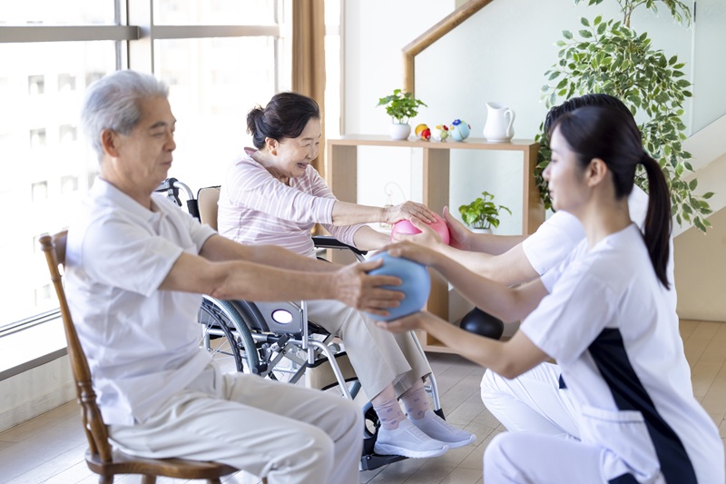 フレイルとは？健康寿命を延ばすために知っておきたい原因・症状・予防法