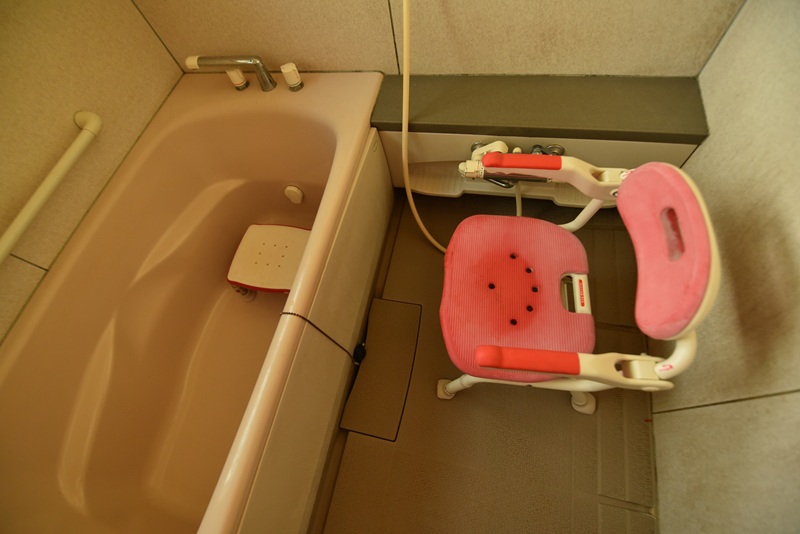 訪問入浴とは？サービス内容や料金、訪問介護との違いをわかりやすく解説