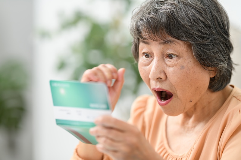 年金だけで介護費用は足りる？老後資金の不安を解消する具体的な準備方法