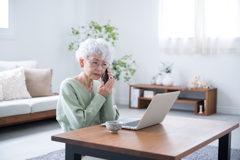 老人ホームの契約解除とクーリングオフ制度を解説｜入居一時金の返金とトラブル相談先