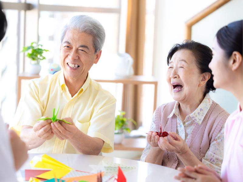 老人ホームのレクリエーション徹底解説｜種類や内容・効果から嫌がる場合の対応まで