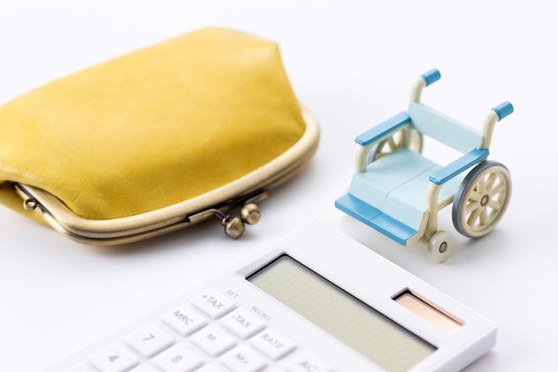 老人ホームの入居後に費用が上がることはある？費用変動が発生する原因とは