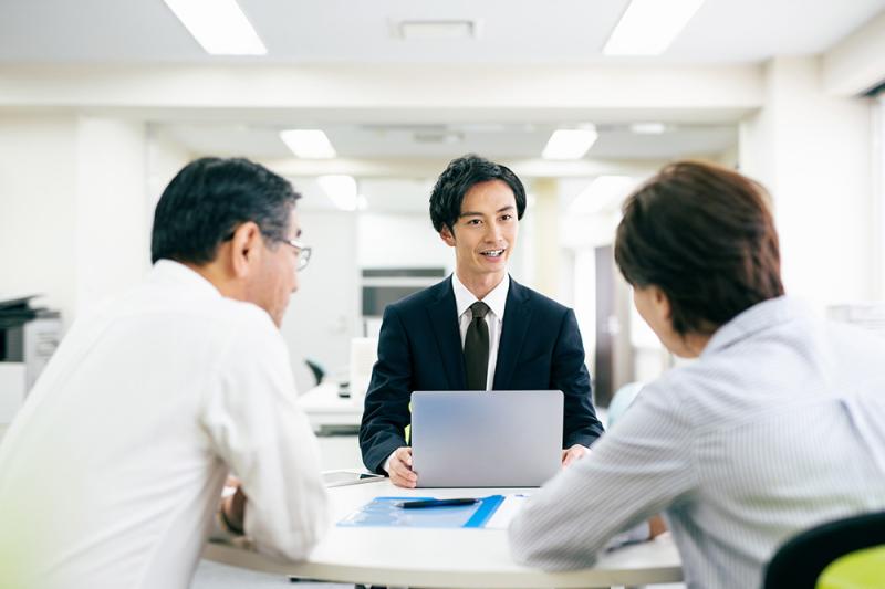 希望の老人ホームが満床と言われたら？紹介センターが教える対応方法