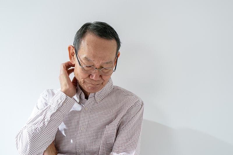 【アルツハイマー型認知症の進行】初期・中期・末期の症状と余命・ケアのポイント