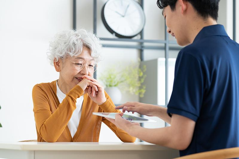 要介護認定の更新手続き完全ガイド｜期間・流れと区分変更申請との違いを徹底解説