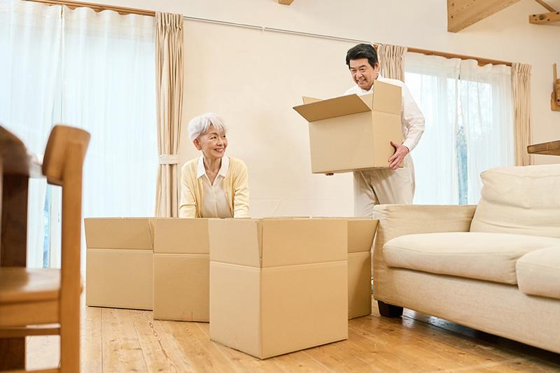 老人ホームの荷物はどれくらい持ち込める？収納・断捨離・搬入のコツ