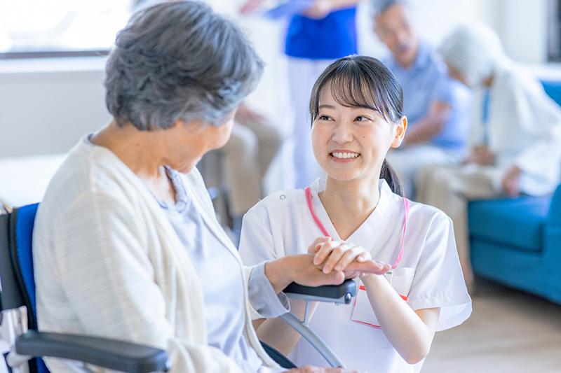医療特化型有料老人ホームとは?費用や入居条件から医療ケアまで解説